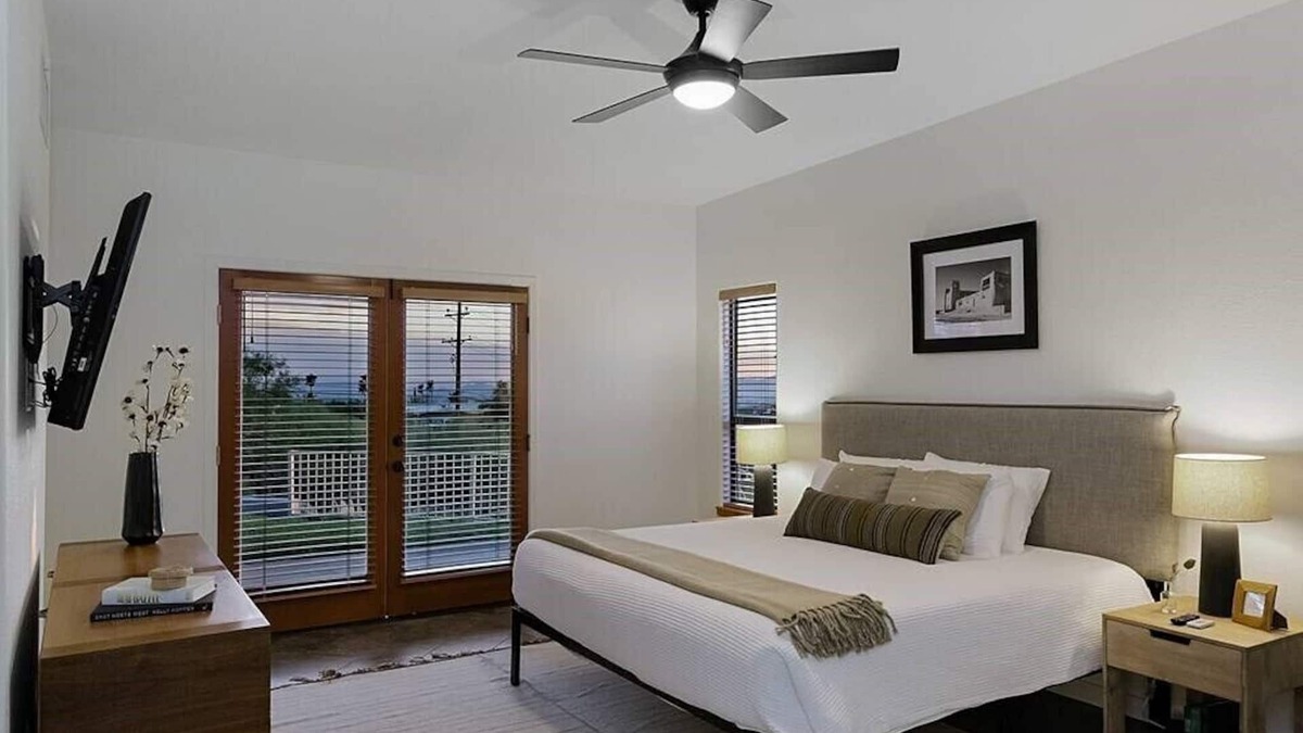 Shadow Ridge House | Welcome to the Hokum House! Incredible city and mountain views.