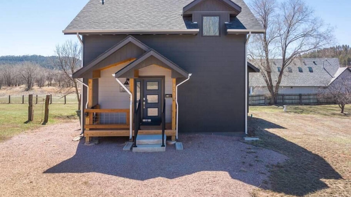 Rapid City House | Welcome to TEN18 Hideaway, Welcome to TEN18 Hideaway