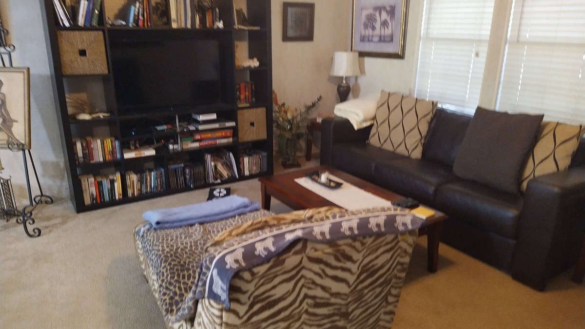Moore Haven House | Welcome to the "CASA CORAZON TROPICAL". Your vacation home in the heart of Florida!