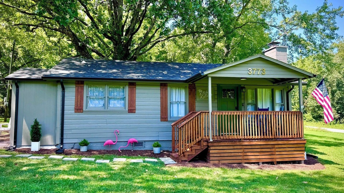 Turners Cabin | Welcome to The Kitschy Kottage
