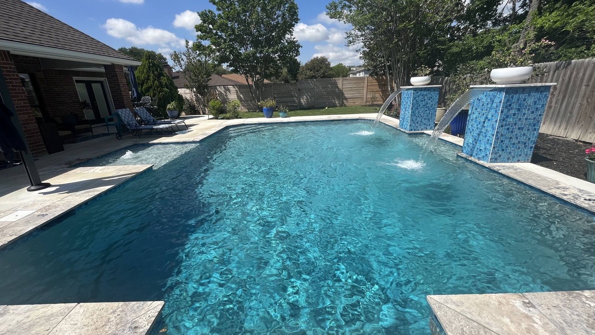 Selma House | Welcome to The Oasis Pool Haus! Enjoy a private, luxury home with pool.
