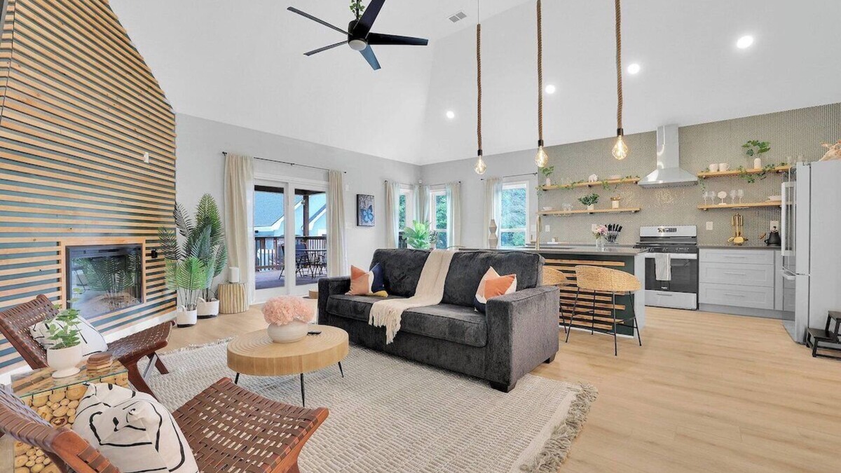 Rex House | Welcome to the Urban Jungle