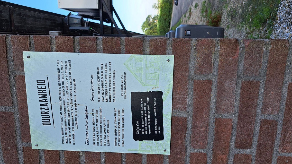 Leidschendam Apartment | Welcome to the van Boheemen family on the Akkerlust farm.