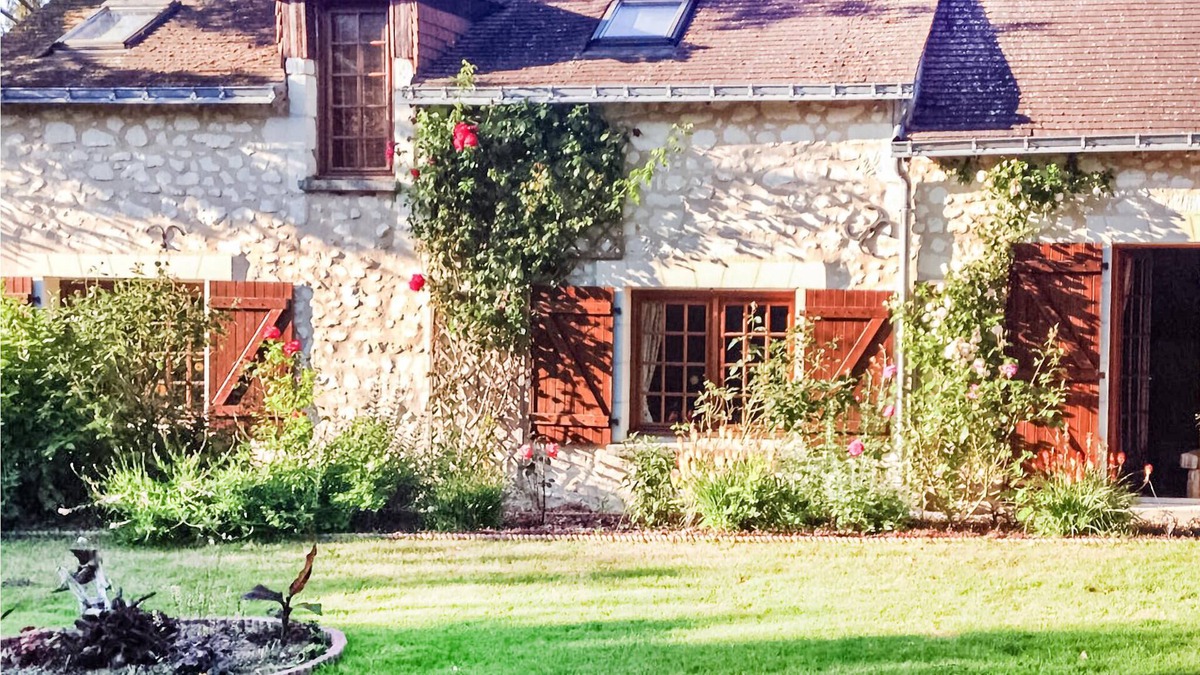 Noyant-Villages House | Welcome to this beautiful cottage with private pool located between Tours (45 km) and Angers (65 km)