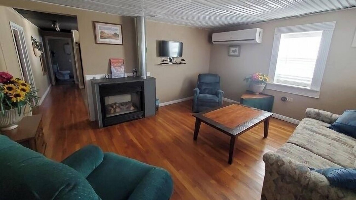 Tombstone Apartment | WELCOME TO VIGILANTE INN