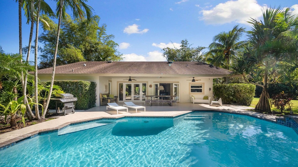 Southwest Ranches House | WELCOME TO YOUR PRIVATE OASIS, FULLY GATED ABD PRIVATE PROPERTY, HEATED POOL.