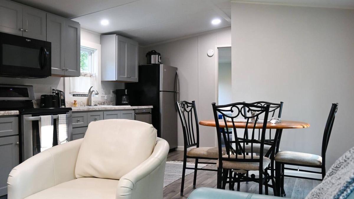 Newport House | Welcome to your home away from home!