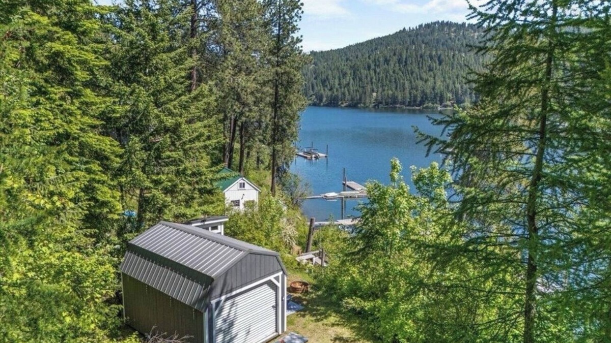 Harrison Cabin | Welcome to your lakeside glamping retreat in Powderhorn Bay on Lake CDA!