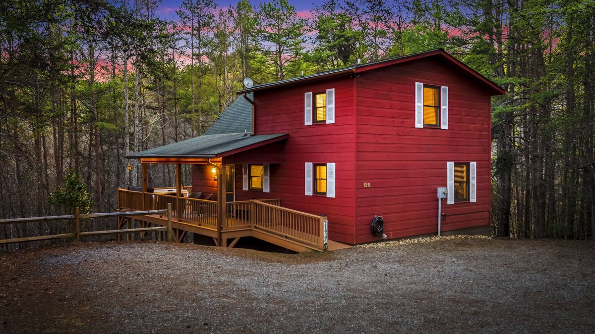 Murphy Cabin | Welcome to your new favorite escape in Murphy, NC by Lees Acres