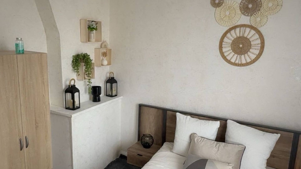 La Courneuve Apartment | Welcoming 2-bedroom apartment with WiFi in La Courneuve