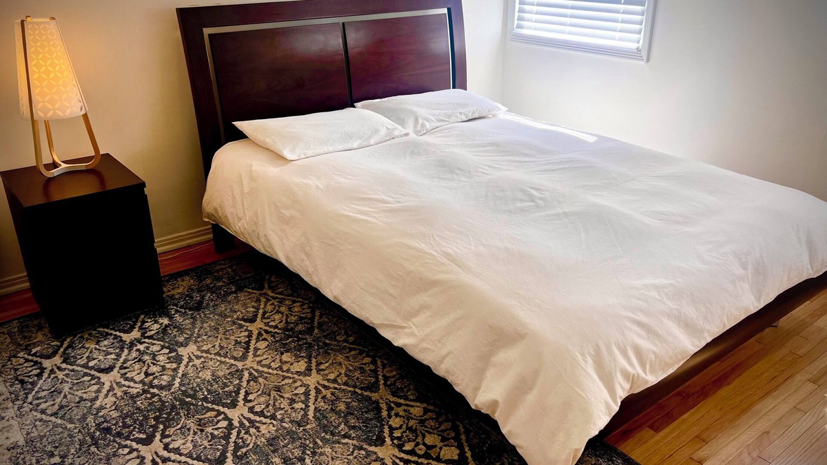 Los Angeles Apartment | Welcoming 2-bedroom apartment in vibrant Los Angeles 15-minutes from the ocean.
