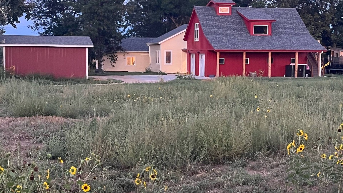 Lafayette House | Welcoming, Country Feel, 2-bedroom newly-remodeled house with AC in Lafayette