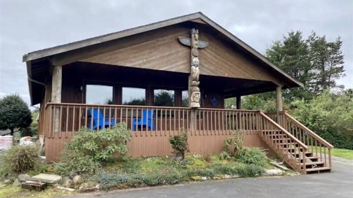 Oyehut-Hogans Corner House | Welcoming Totem Tides 2-bedroom house Ocean Shores easy access to beach & town