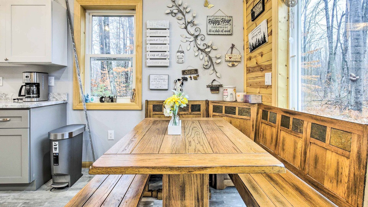 Townsend Cottage | Welcoming Townsend Cabin: Hike, Fish & Relax!