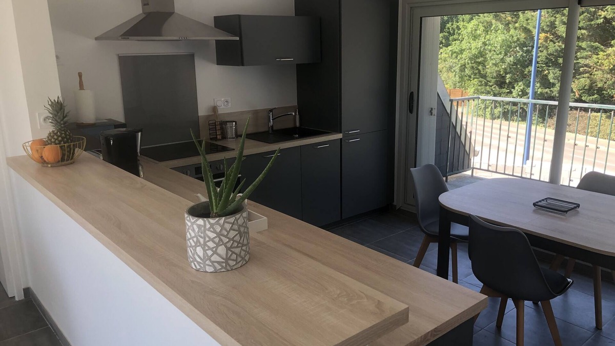 Fouesnant Apartment | Well-exposed T3 apartment with 2 balconies near the beach