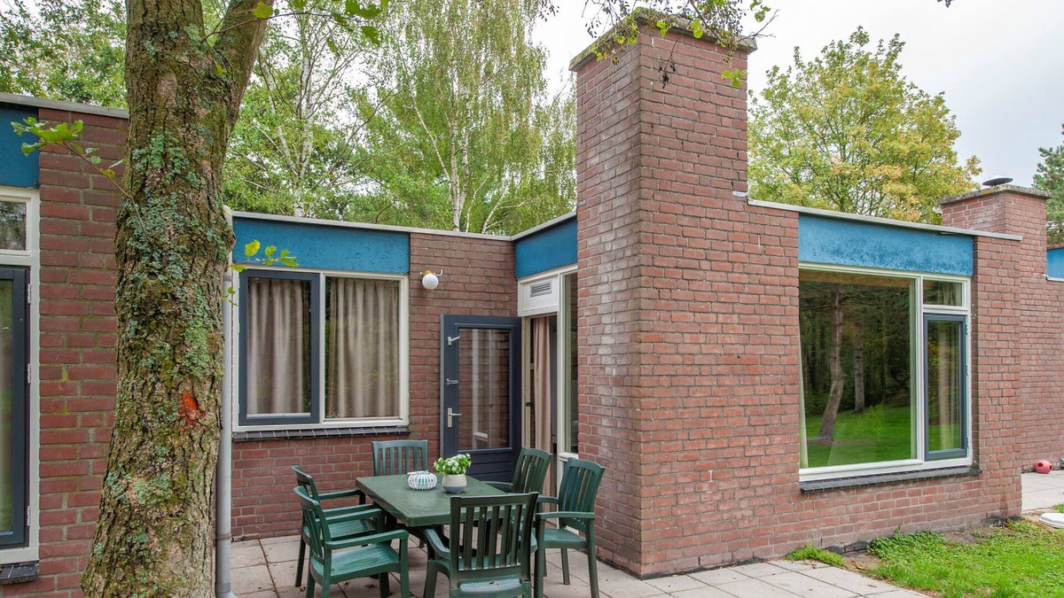 Municipality of Weert House | Well furnished bungalow with microwave near a nature reserve