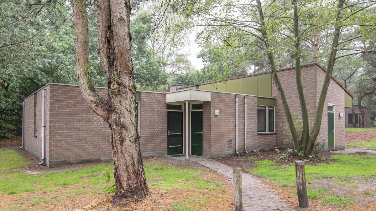 Municipality of Weert House | Well furnished bungalow with microwave near a nature reserve