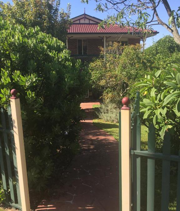 Kanahooka House | Wellness Stay in Private Home near beaches, rainforest and South Coast, 2 rooms booked separately
