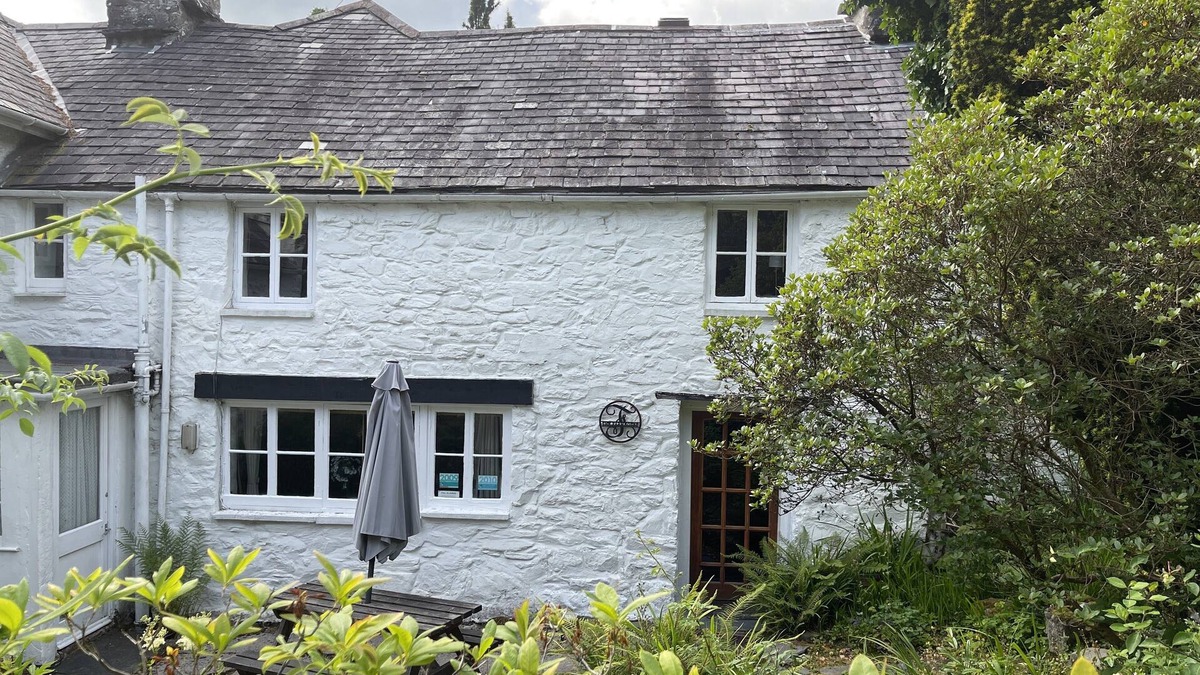Machynlleth Other | Welsh Country Farmhouse