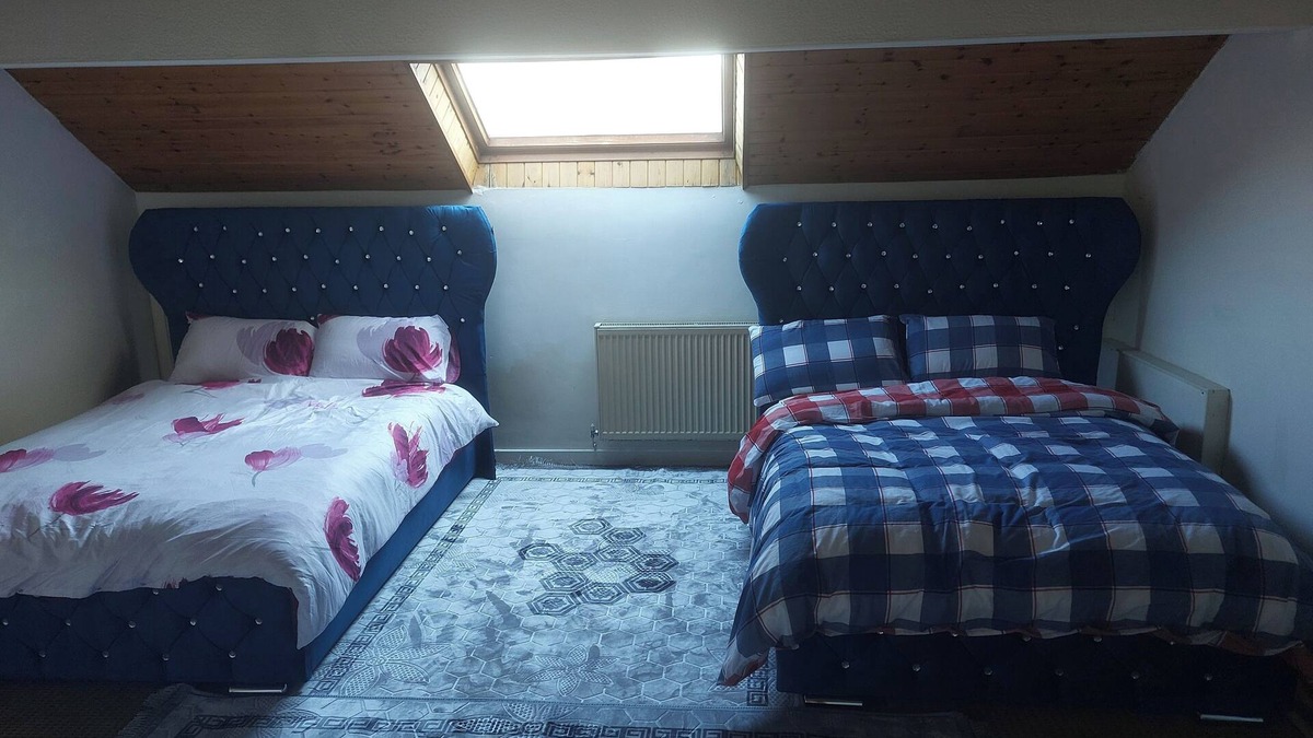 Llanrug Apartment | Welsh Mountain Retreat with studio flat