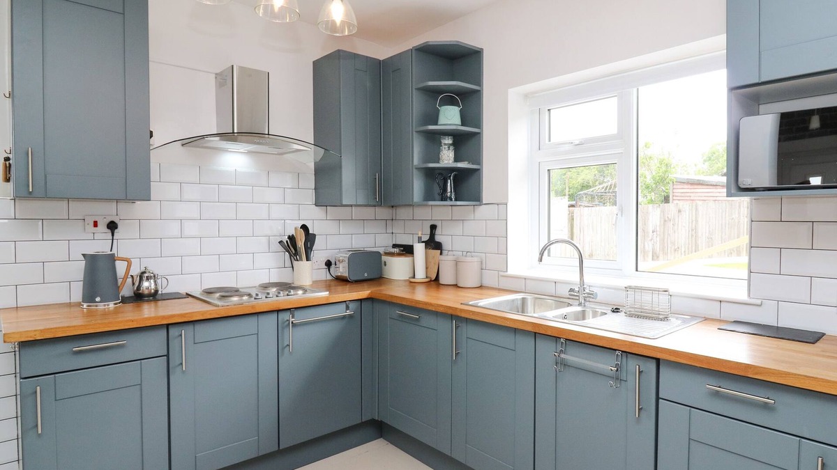 Ammanford Cottage | Welsh Valley House