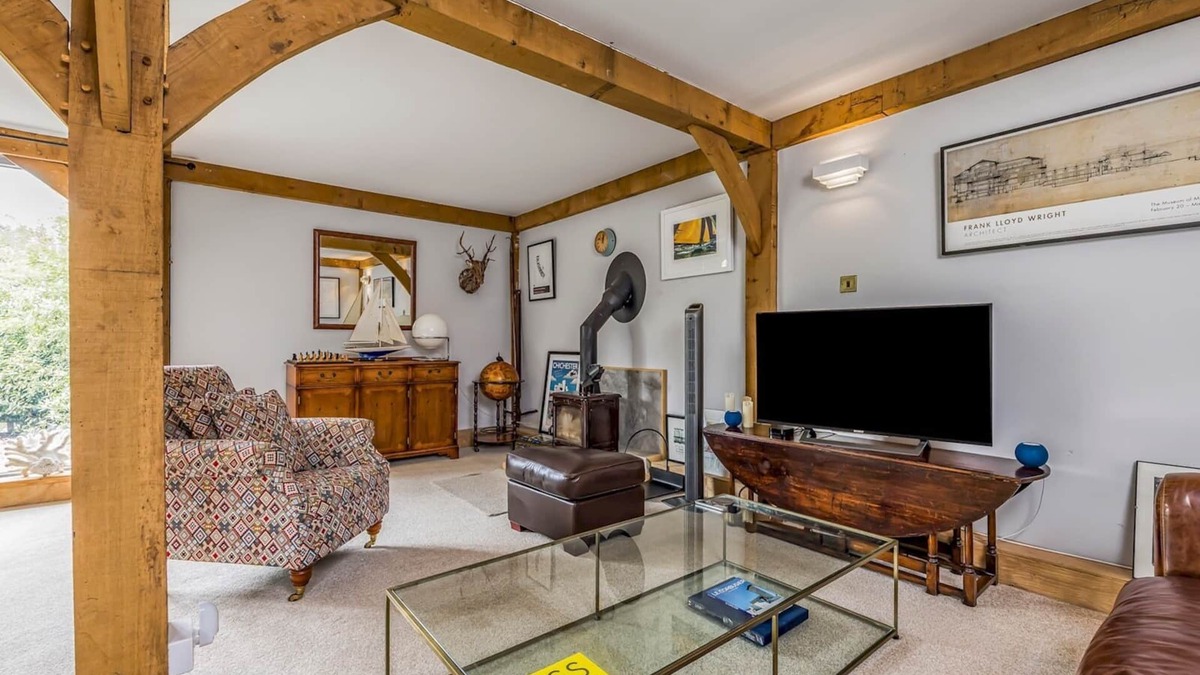 West Ashling House | West Ashling Barn, near Goodwood | Pass The Keys