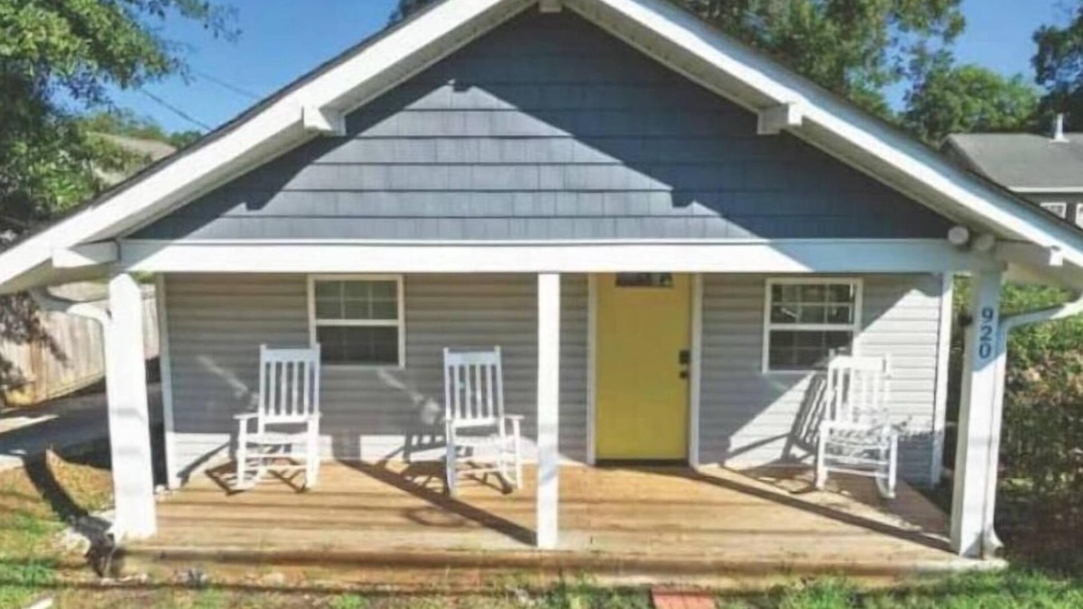 Judson House | West end home, 3 bed/2bath, less than a mile from Downtown Greenville.