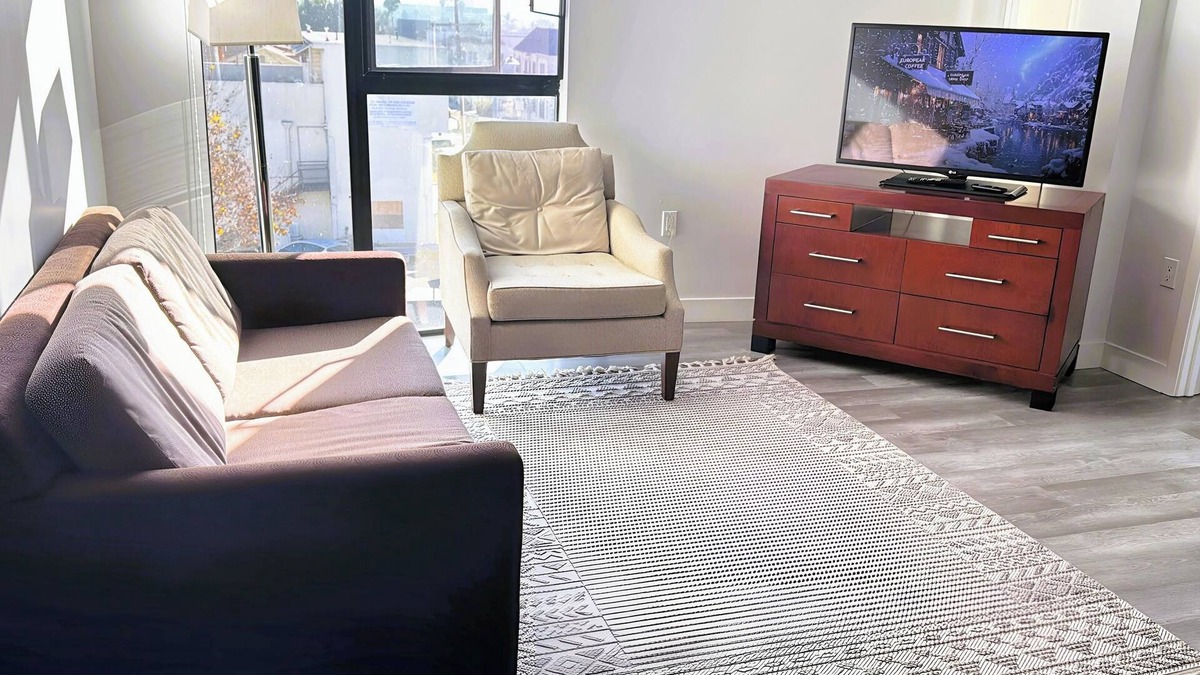 La Brea Hotel | West Hollywood 2BR Exclusive Residence Complimentary AC, WiFi & Parking