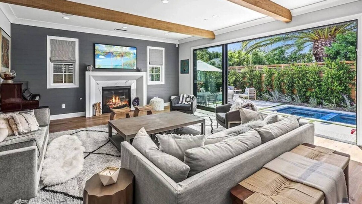 Mar Vista House | West LA Family Modern Farmhouse w/Saltwater Pool/Spa