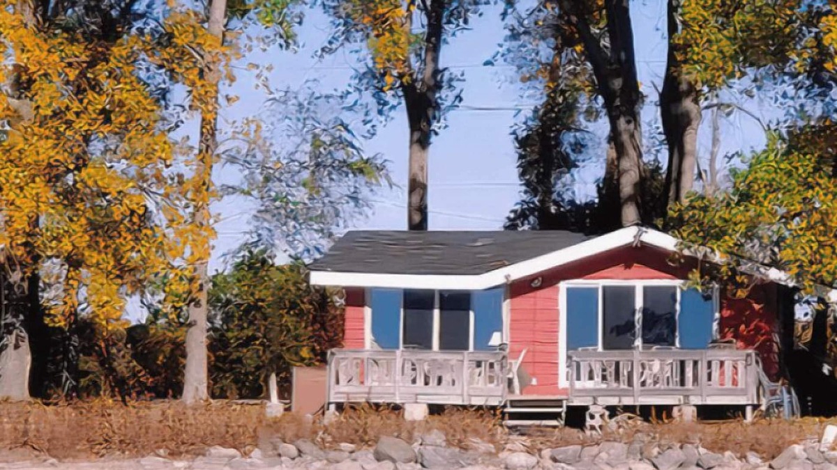 Picton Cabin | West Lake Waterfront Swimming - Free Pontoon Boat!