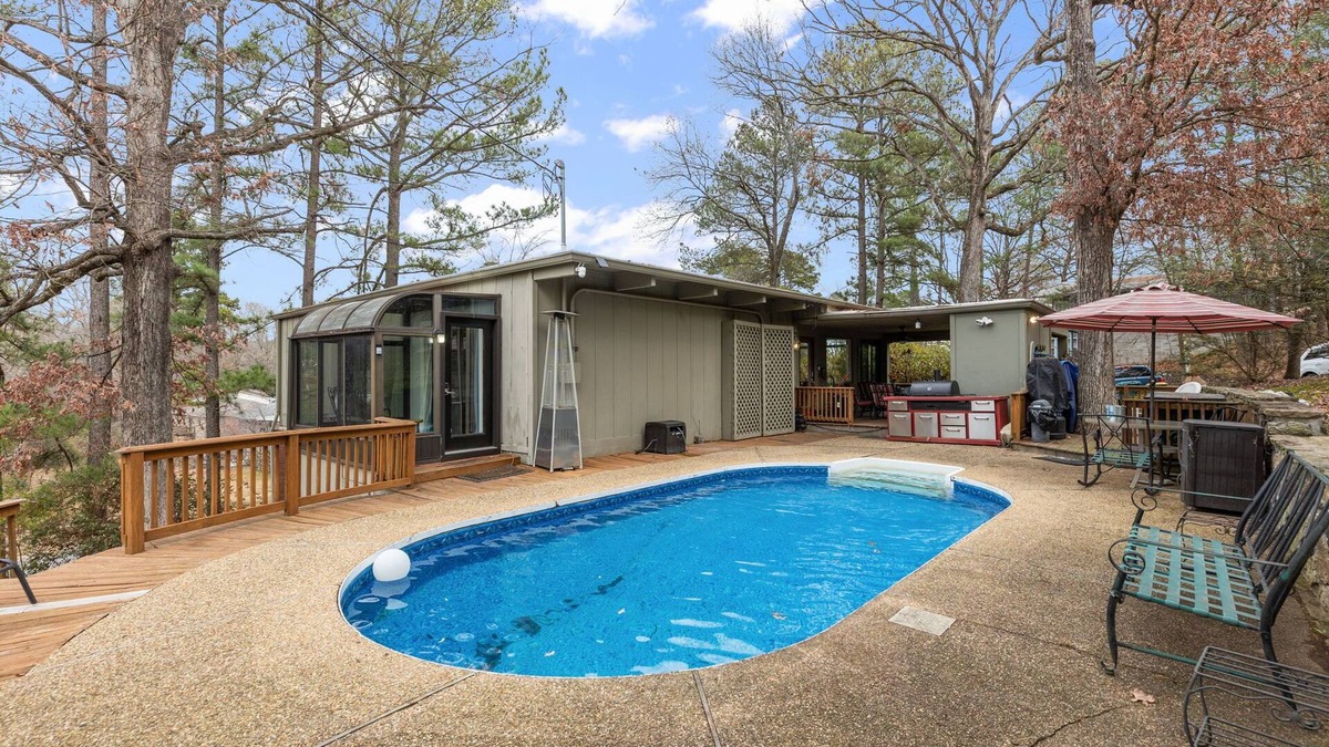 Little Rock House | West Little Rock Swimming Pool Resort 5 beds - 3 bedrooms 2 bathroom House
