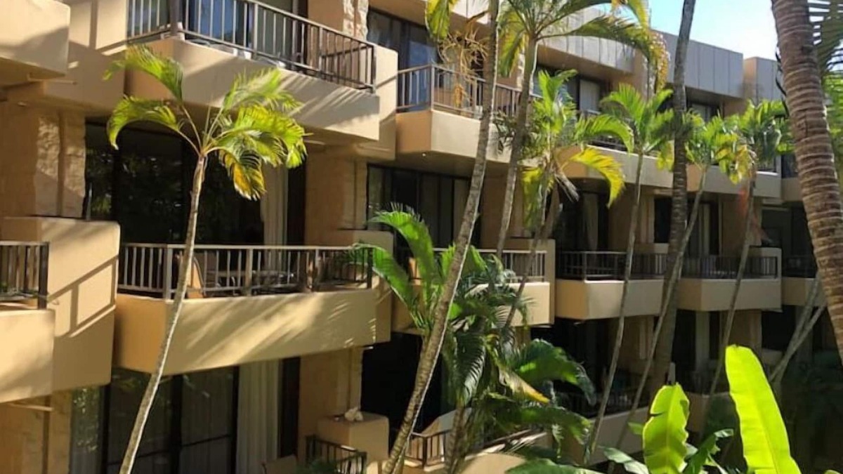 Kaanapali Hillside Condo | West Maui (Paki Maui Condos) - Means "Splash of Maui" Ocean side pool and BBQ