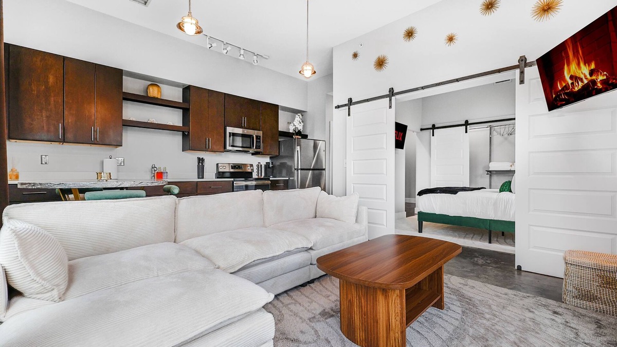 The Nations Apartment | West Nashville Stay 10 Mins to Broadway