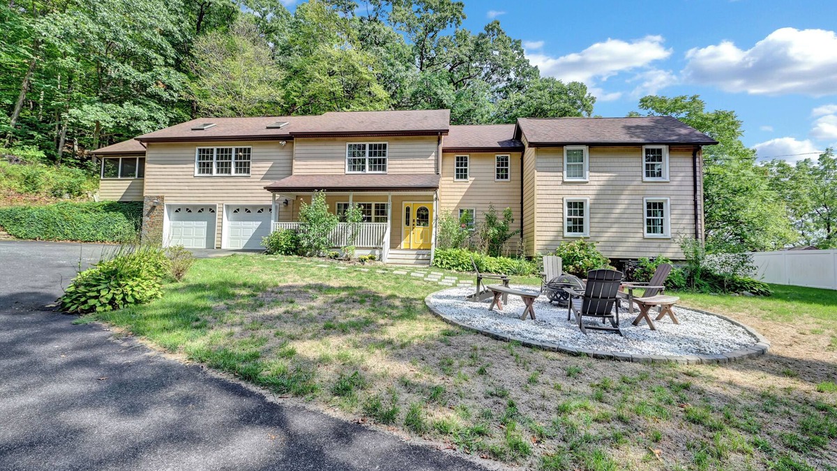 Middle Hope House | West Point Mountain House