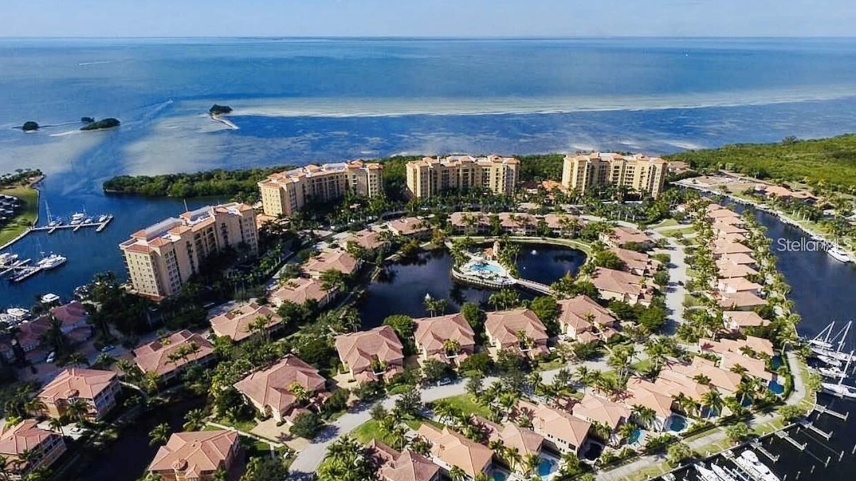 Burnt Store Marina Condo | West's Endless Summer