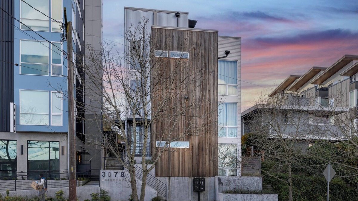 North Delridge House | West Seattle - Mins to Downtown!