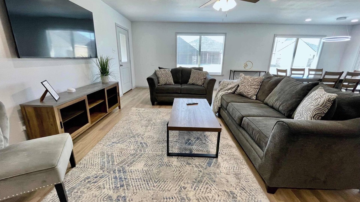 North by Northwest House | West Texas Retreat - 3BR 2BA - New Construction