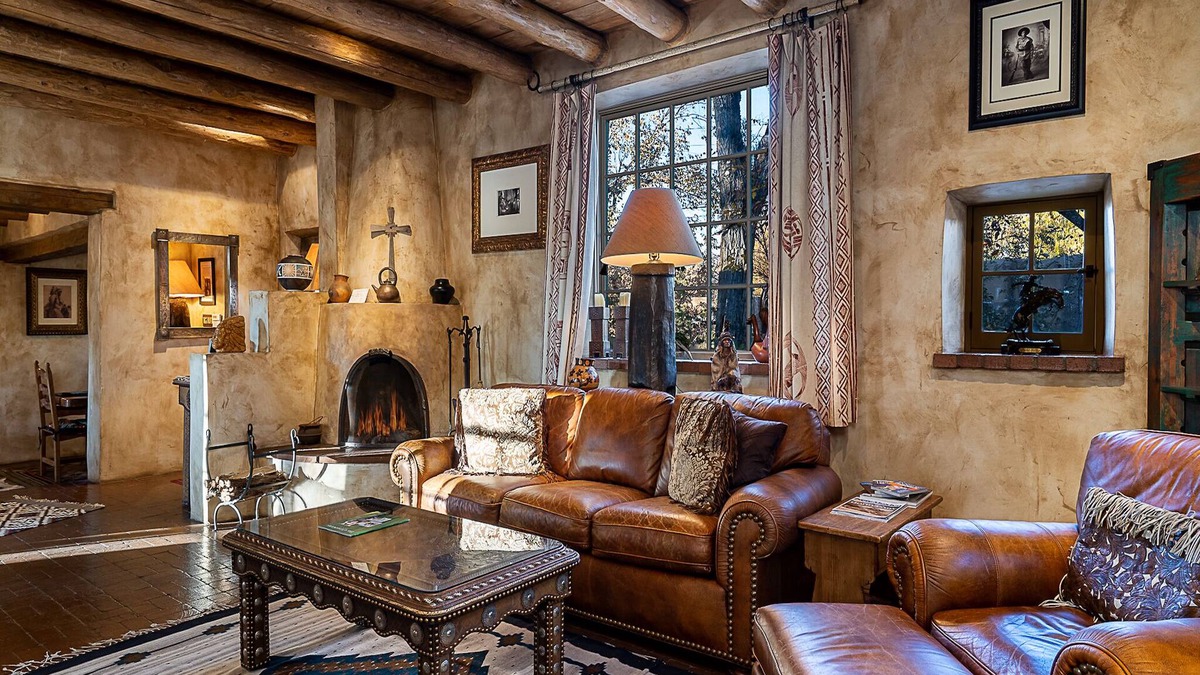 Historic Eastside House | Western Cowboy | Luxe Design, Four Fireplaces + Lots of Space!