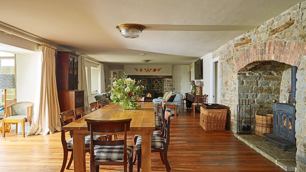 Christchurch Other | Western Farmhouse