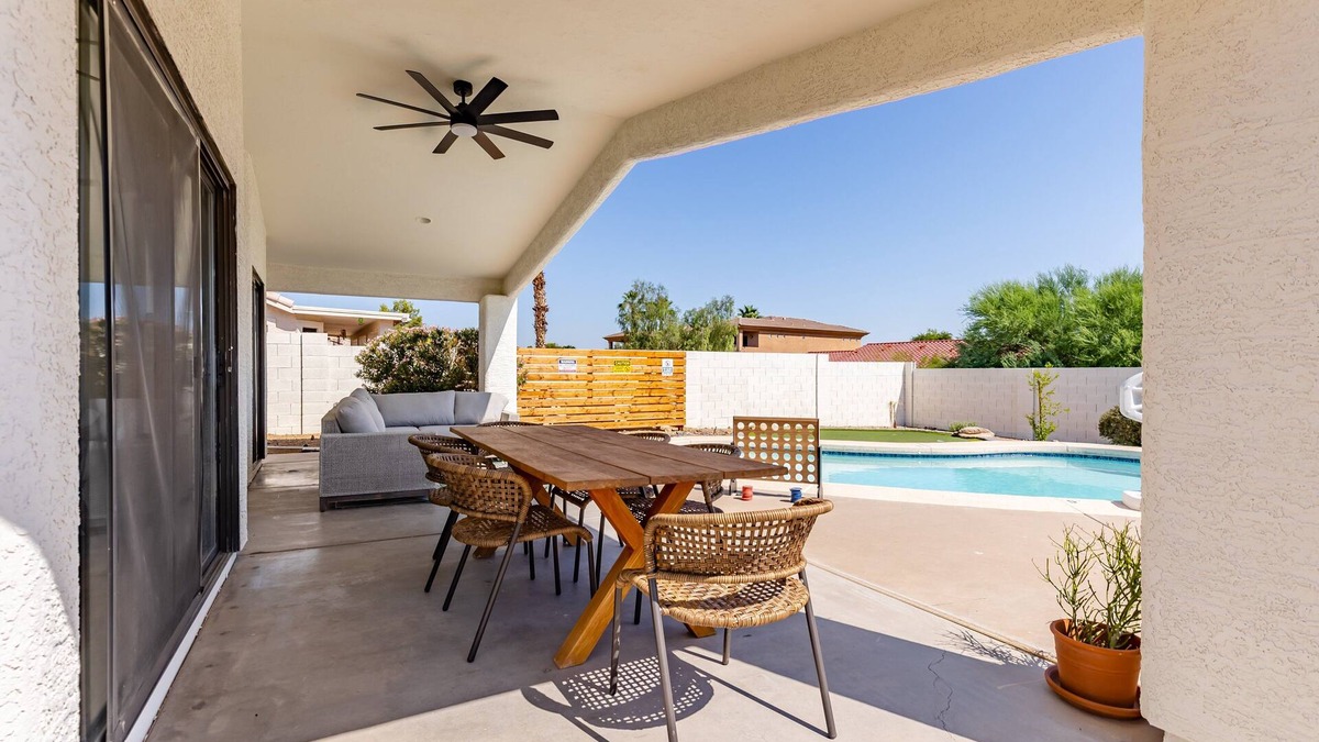 Fountain Hills Cottage | Western Hills-private Pool-putting Green-games & More!