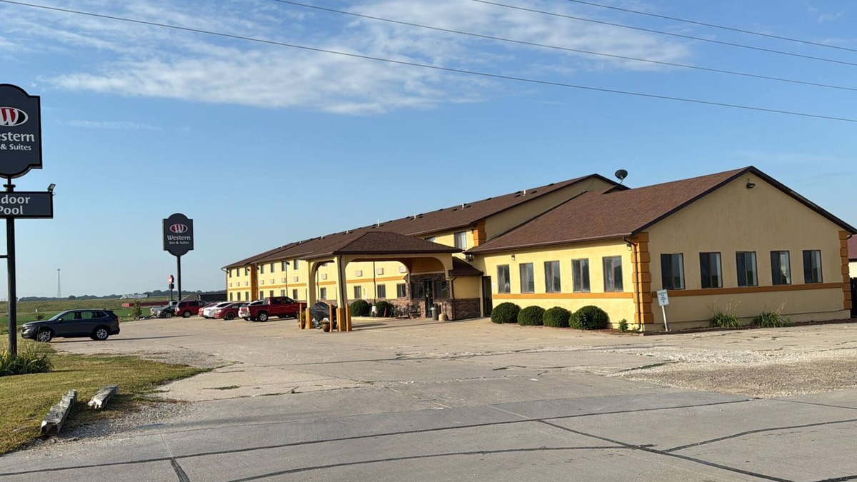 Grinnell Hotel | Western Inn & Suites