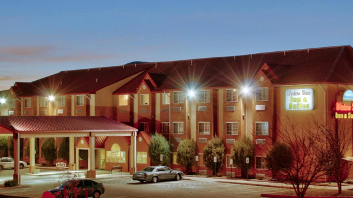 Los Lunas Hotel | Western Skies Inn And Suites