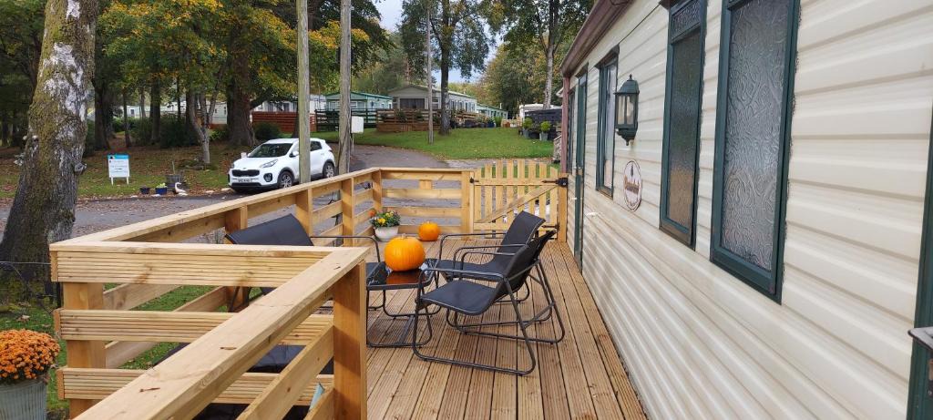 Girvan Apartment | Westmorland 32 caravan