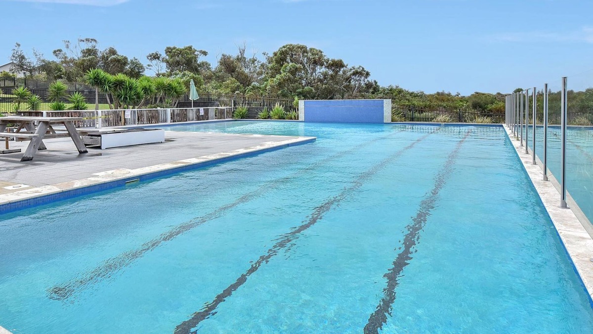 Caves Beach House | Whale Tales at Caves Beach Villas