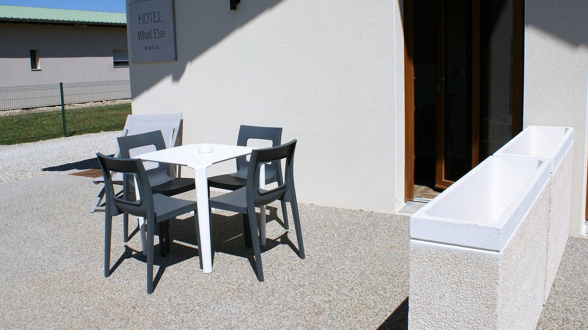 Saint-Vulbas Hotel | What Else Hotel