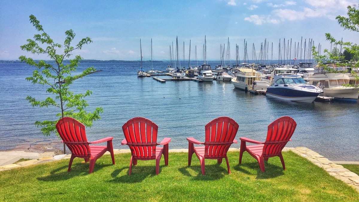 Town of Beekmantown Cottage | WhatAVu! ! Enjoy Watching the Boats or Hiking in the State Park!