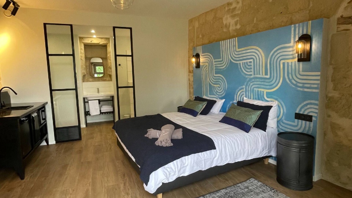 Candes-Saint-Martin House | When heritage, art and well-being meet