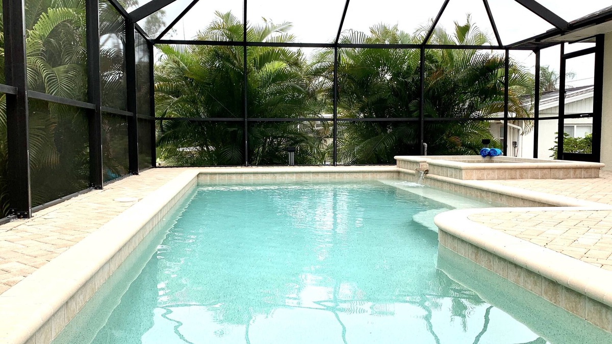 Bay Harbor Estates House | * Where beach days, pool nights, and unforgettable memories begin! *