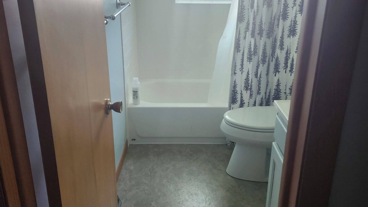 Excelsior Springs House | Where Comfort Meets Character – A Sweet 2-Bedroom Hideaway