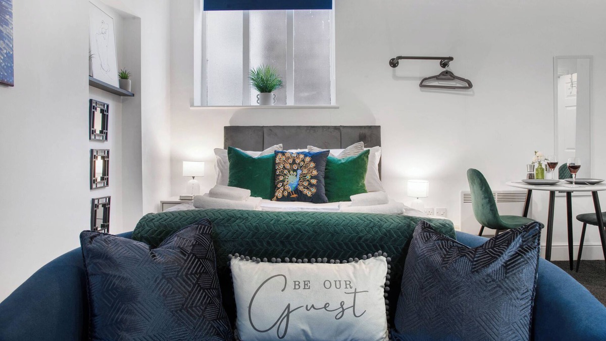 Pontrilas Apartment | WhiskAwayStays - Foregate Studio - No. 3